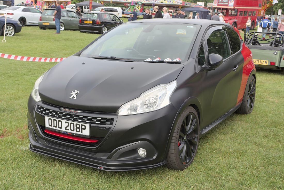 Peugeot 208