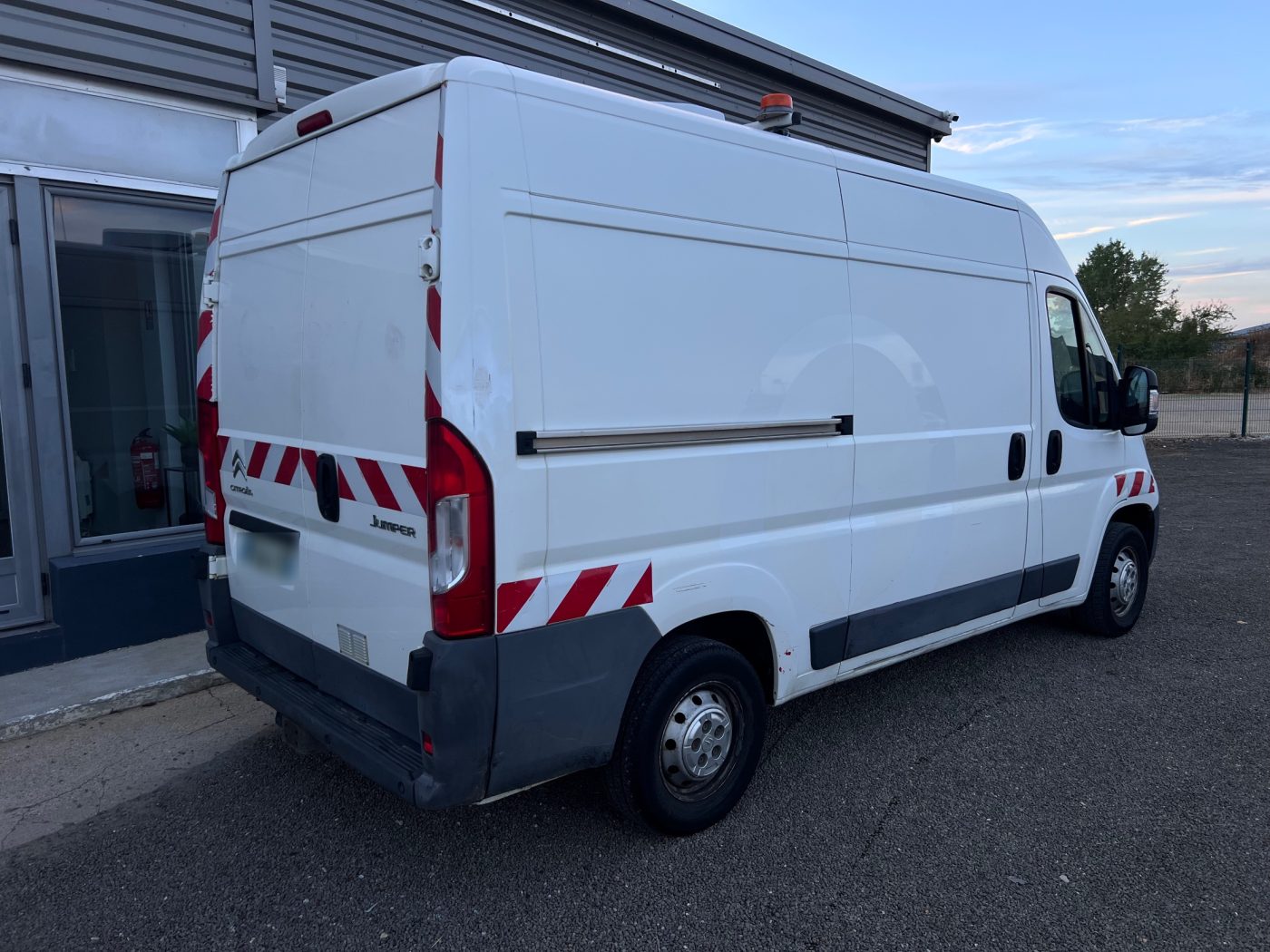 Citroën Jumper Fourgon Tôlé 35 L2H2 BlueHDi 130 S&S BVM6 Club, Profil gauche
