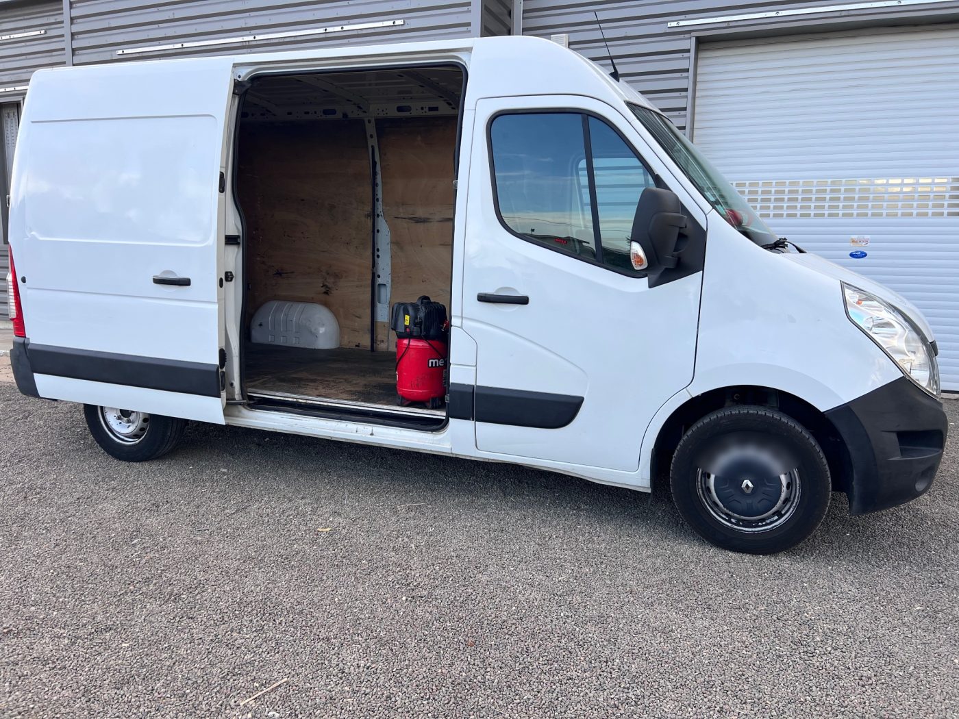 Renault MASTER F3300 L1H2 DCI 130 CONFORT, 3/4 arrière droit