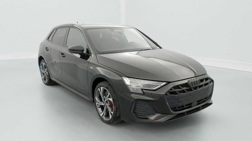 Audi A3 Sportback 45 TFSI e Hybride rechargeable 272 S tronic 6 S line neuve, Noir Mythic